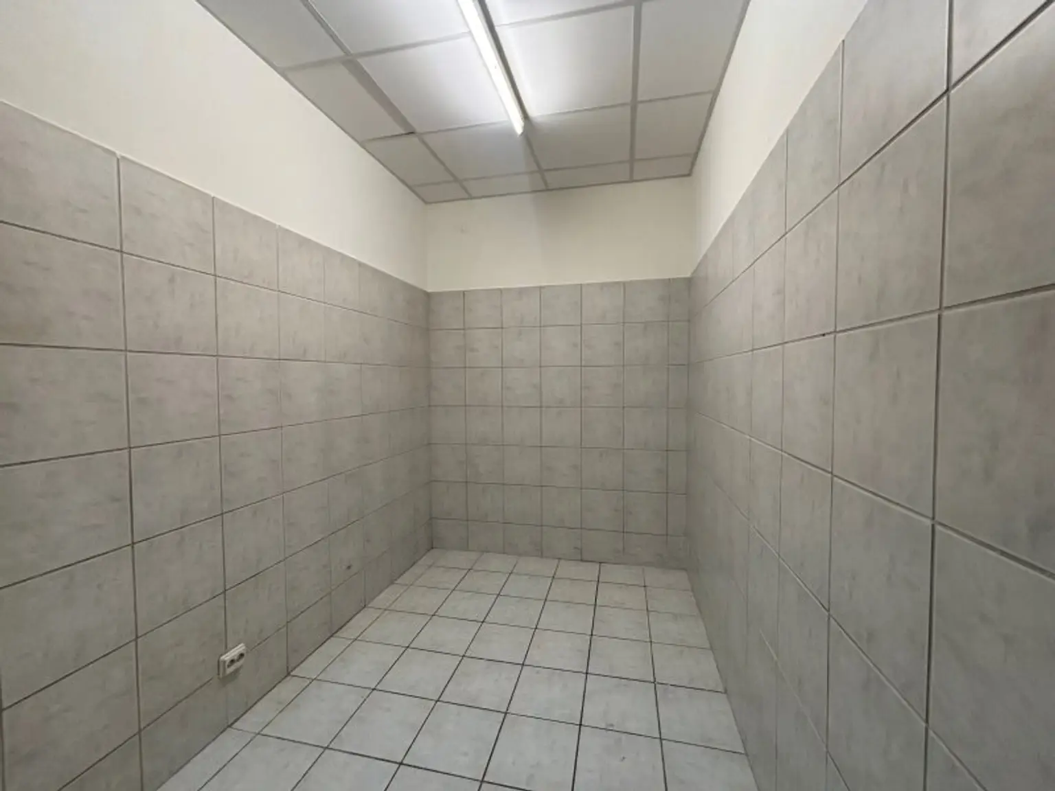 Top Geschäftslokal im Gewerbegebiet