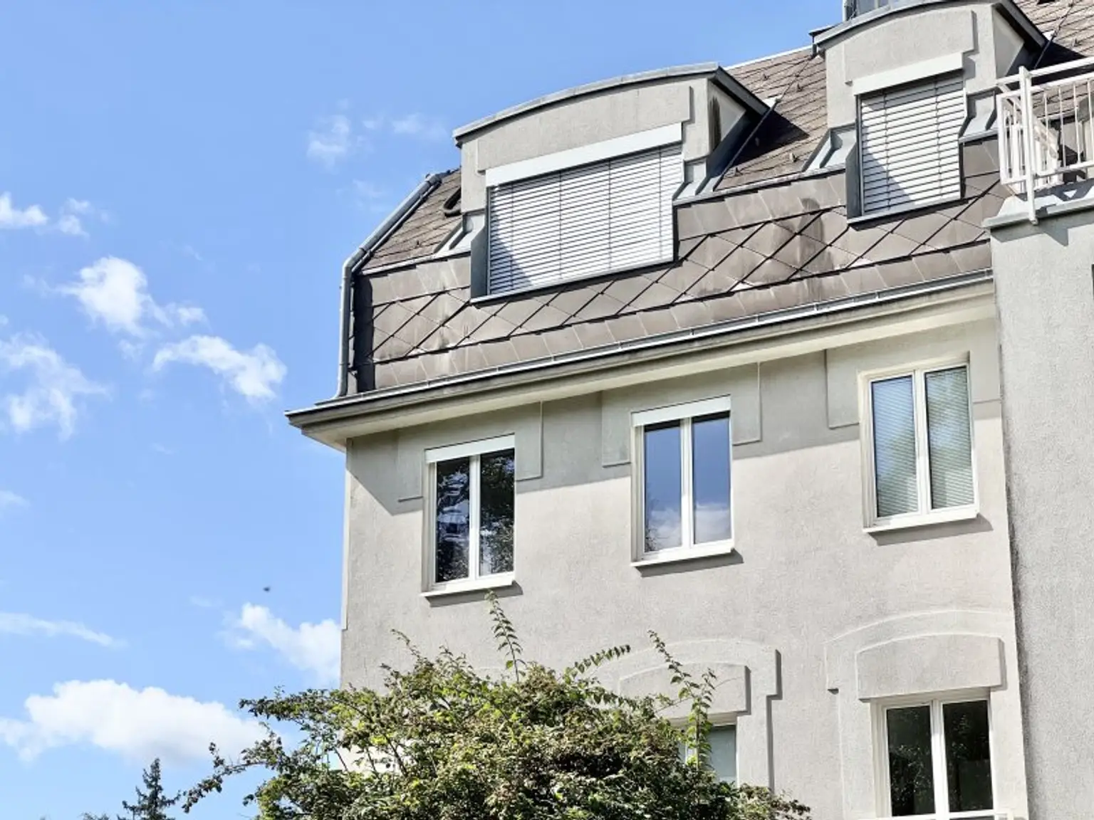 Helles, vollmöbliertes Studio in Ober St. Veit | Garagenstellplatz im Haus