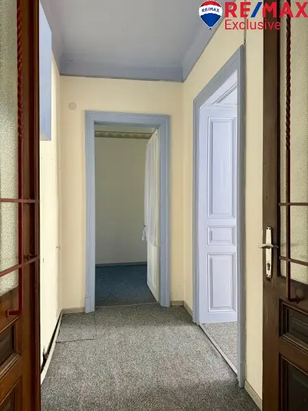 Zeitwandel - Mehrparteienhaus mit Entwicklungspotenzial in Wiener Neustadt!