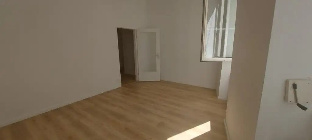 Altbau-Liebling in Toplage von Baden – 85m² Wohntraum mit Parkplatz!