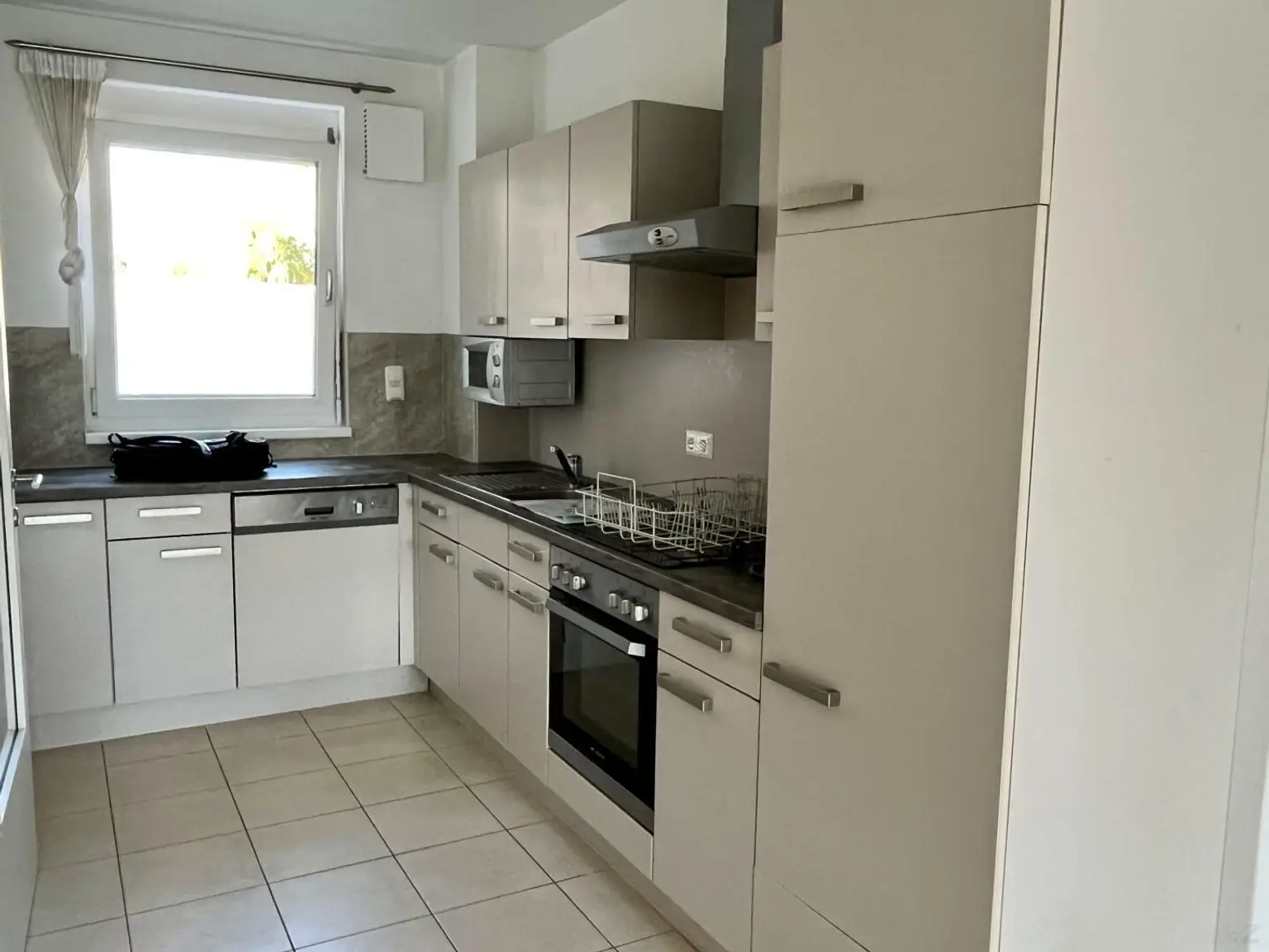 ruhige, helle und freundliche 3 Zimmer Wohnung mit Großbalkon vermietet bis 1.3.2027 dz. rund  3,3 % Rendite