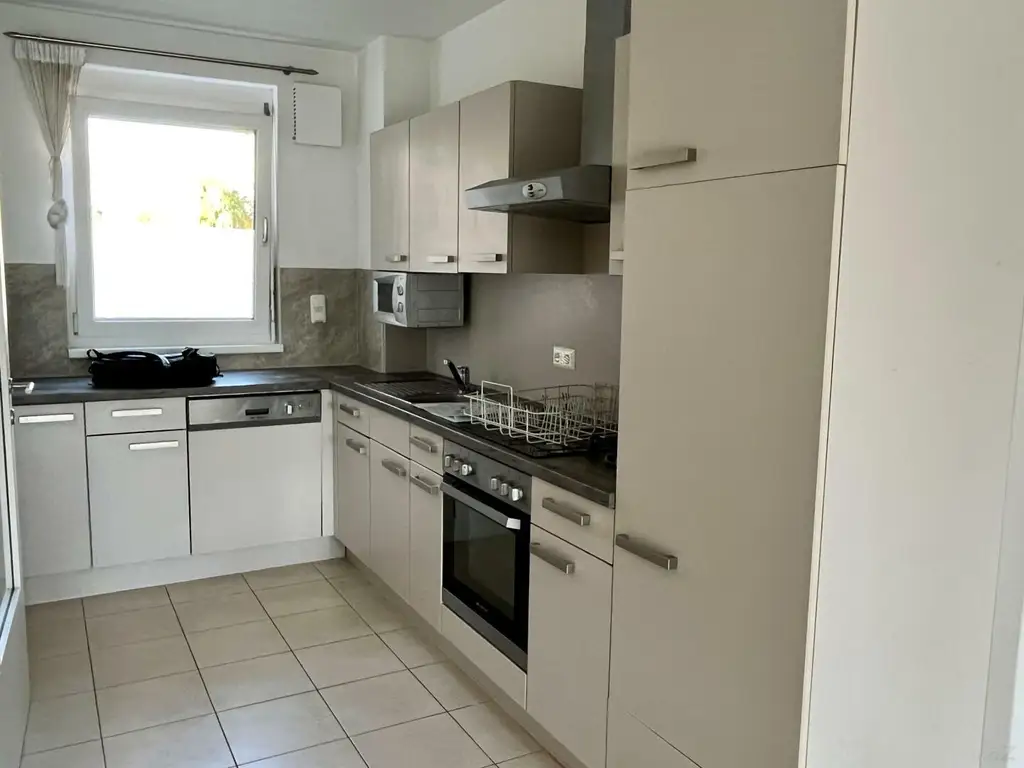 ruhige, helle und freundliche 3 Zimmer Wohnung mit Großbalkon vermietet bis 1.3.2027 dz. rund  3,3 % Rendite