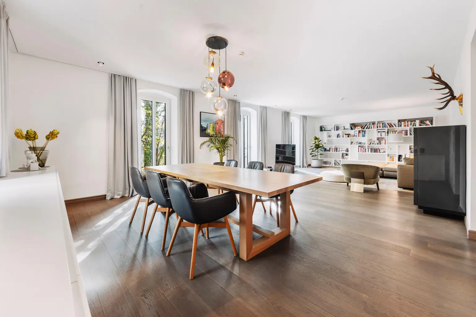 Einzigartig! Wunderschöne Designer-Wohnung mit Baurecht