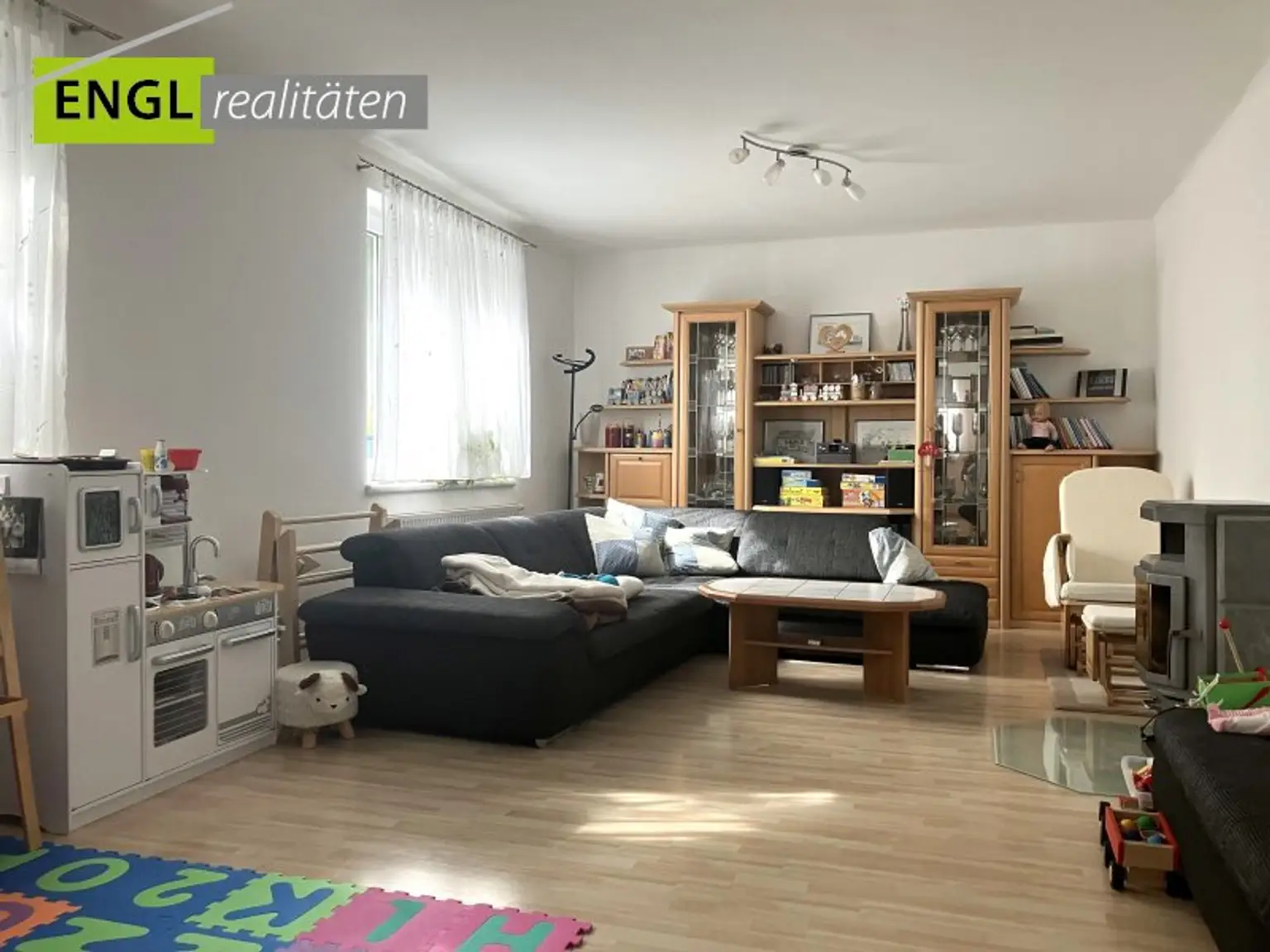 Familien-Idylle mit Pool und nachhaltiger Energieversorgung