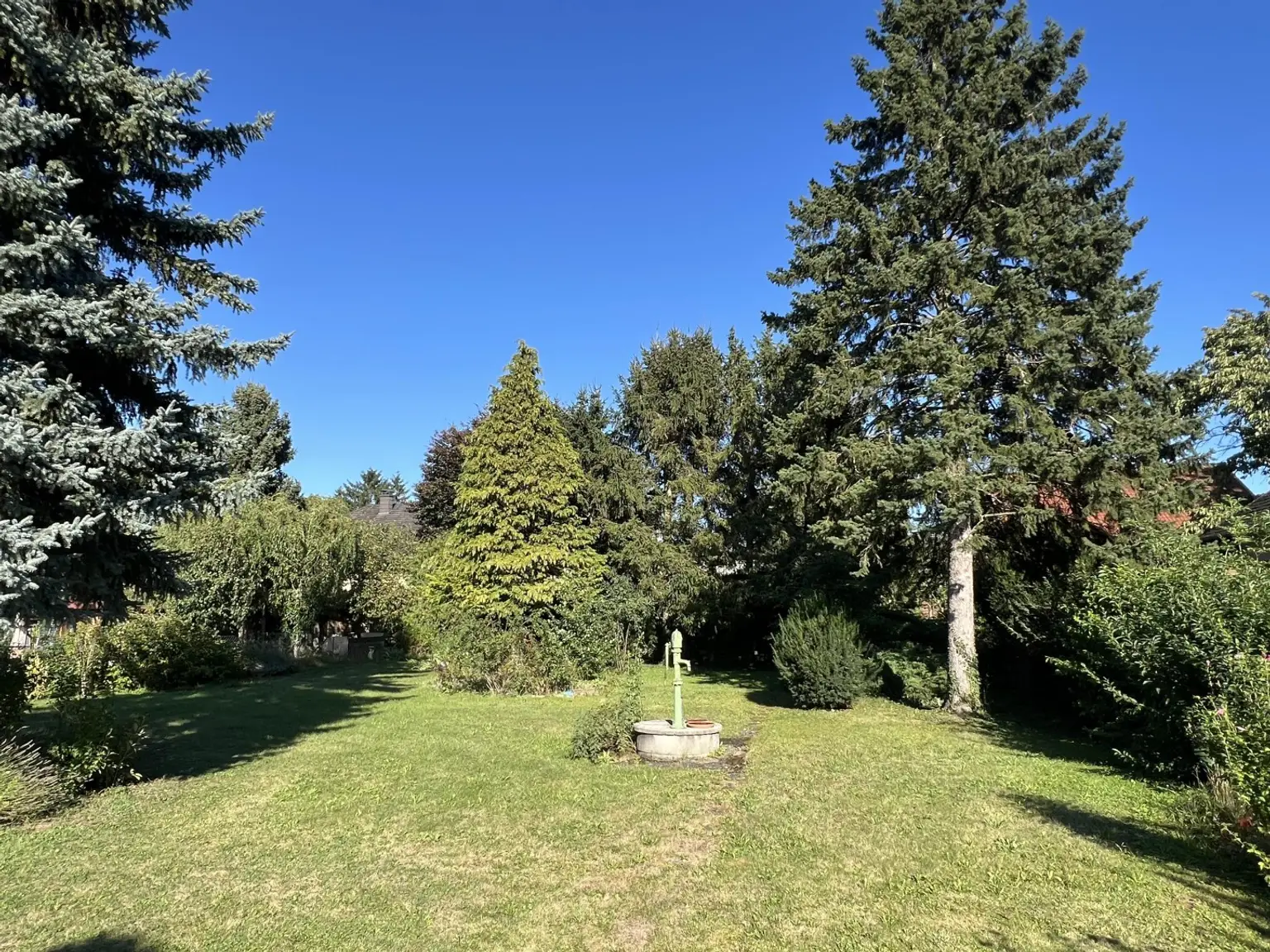 "Ein Haus mit Herz – Pool, Garten und Rückzugsort"