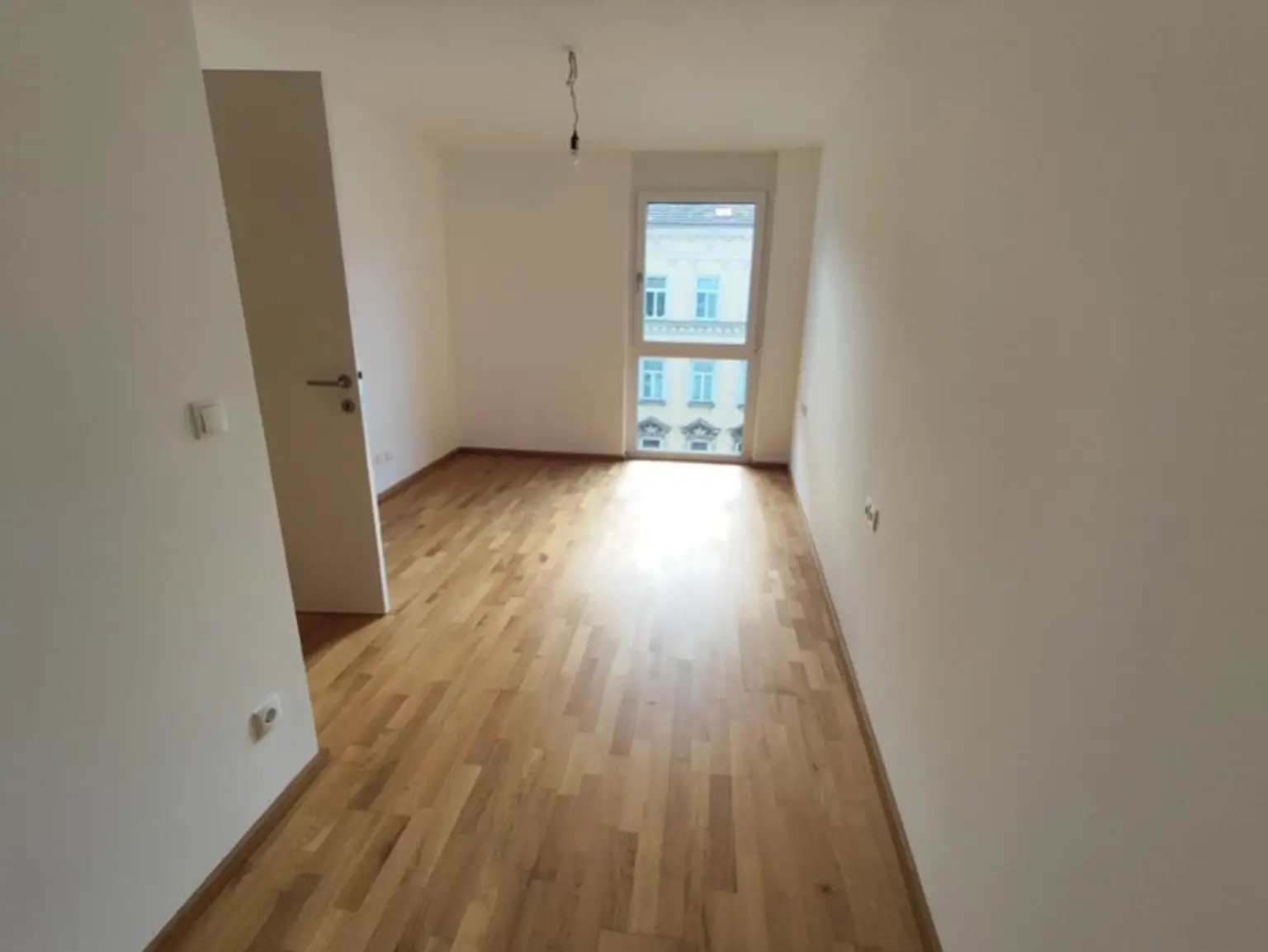 Modern wohnen in Meidling! Neubau 2-Zimmer-Erstbezug mit Balkon im 4. Liftstock - Top50
