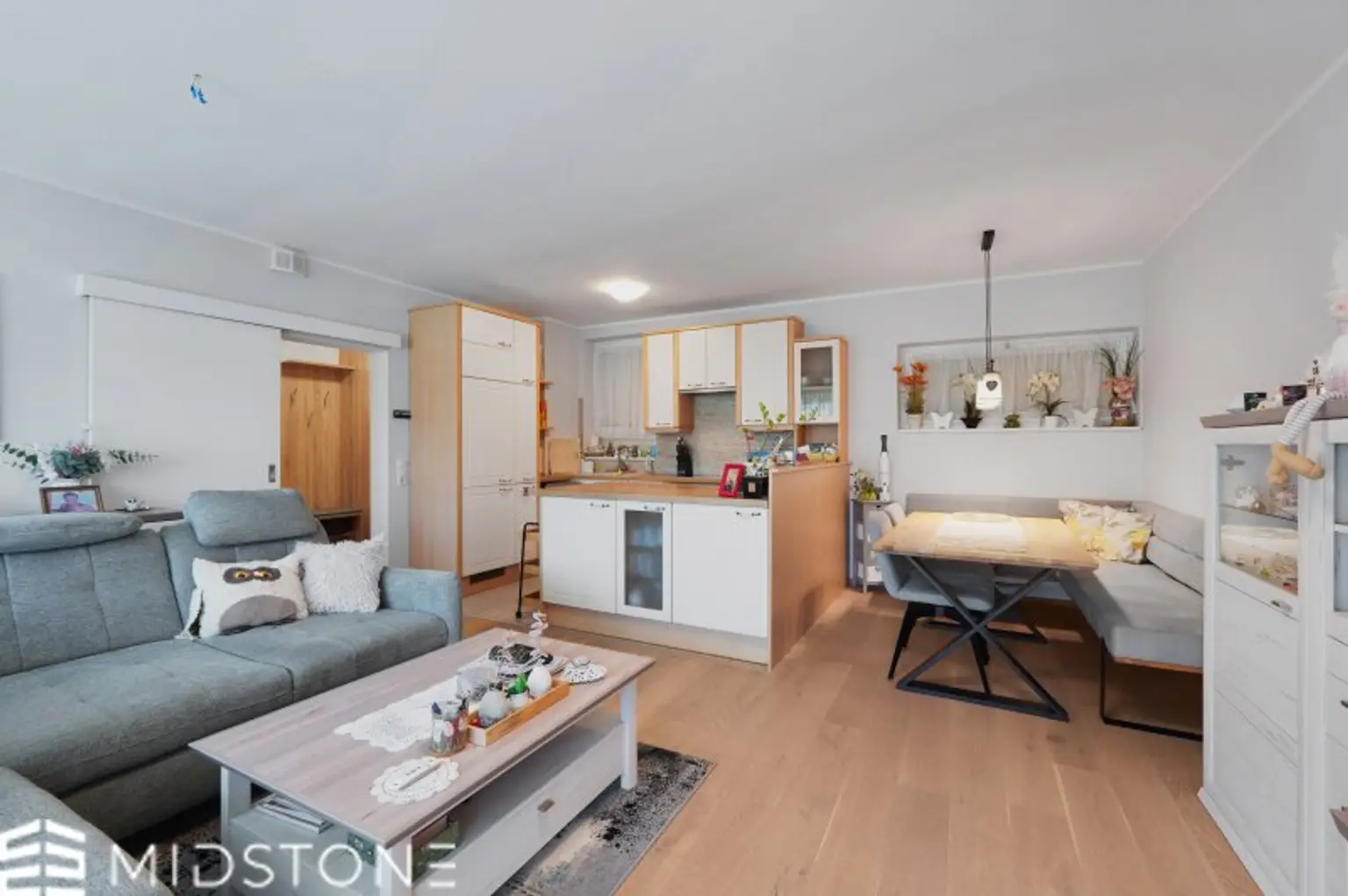 *Sonnige Gartenwohnung in ruhiger Lage* Komfortables Wohnen mit Terrasse und Garage
