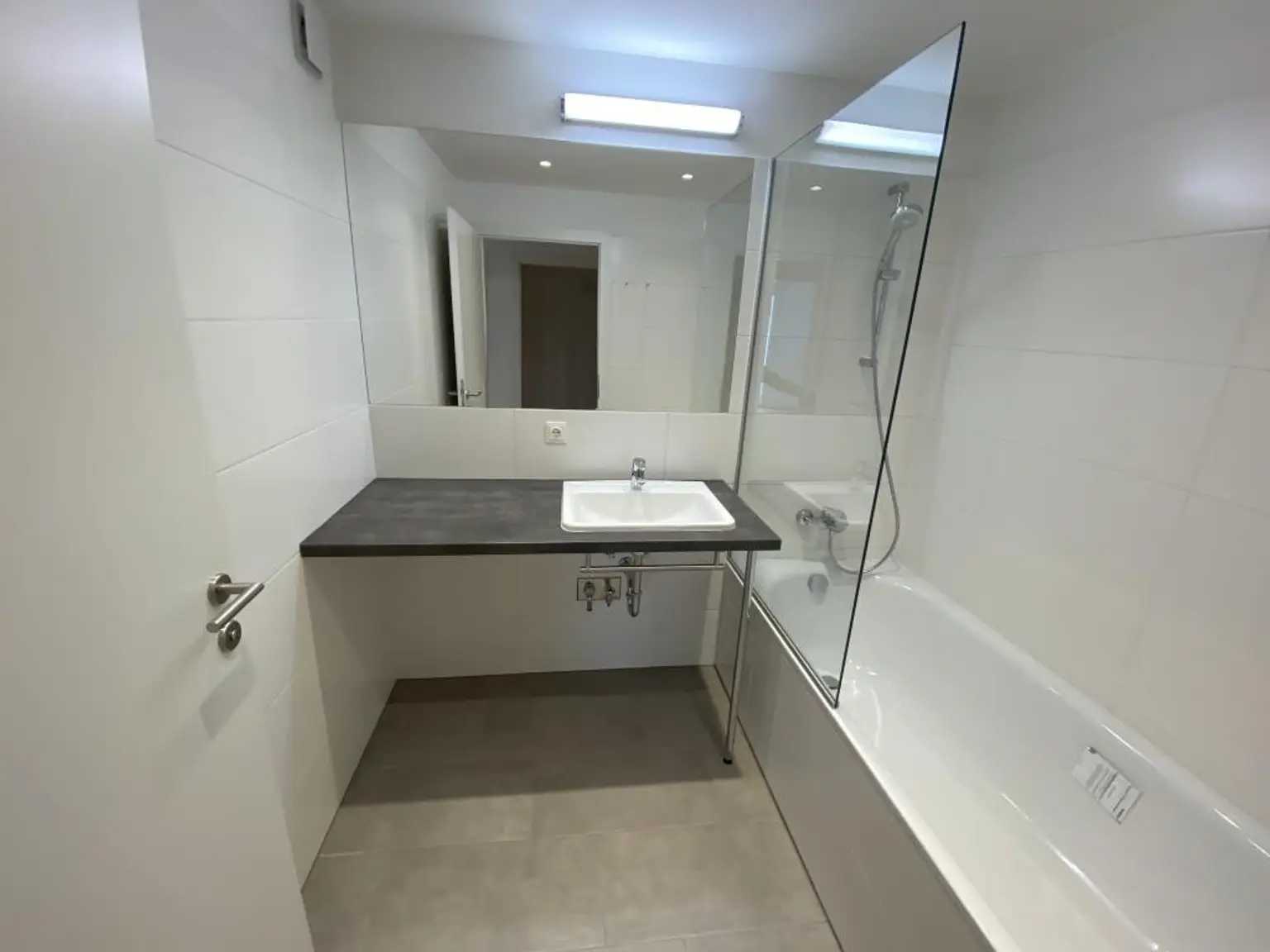 Neuwertige Traumwohnung in Ruhelage!!! 8m² Balkon!!! Top-effiziente Raumaufteilung!!!