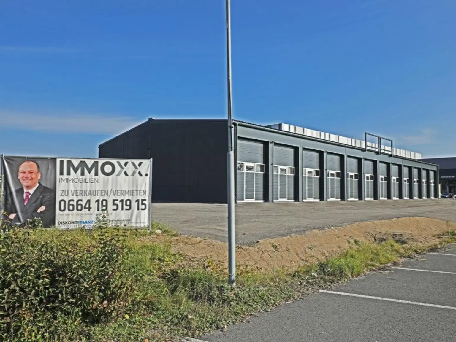 Garage, bzw. Lager ab September zu vermieten