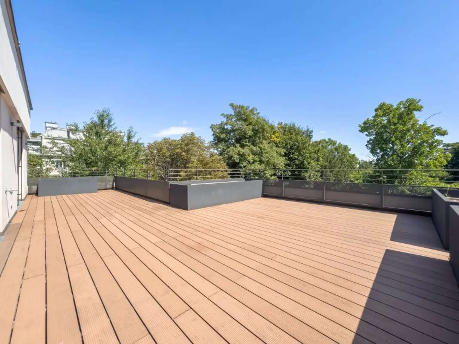 4-Zimmer-Terrassenwohnung mit 70 m² Freifläche & Panoramablick in 1190 Wien