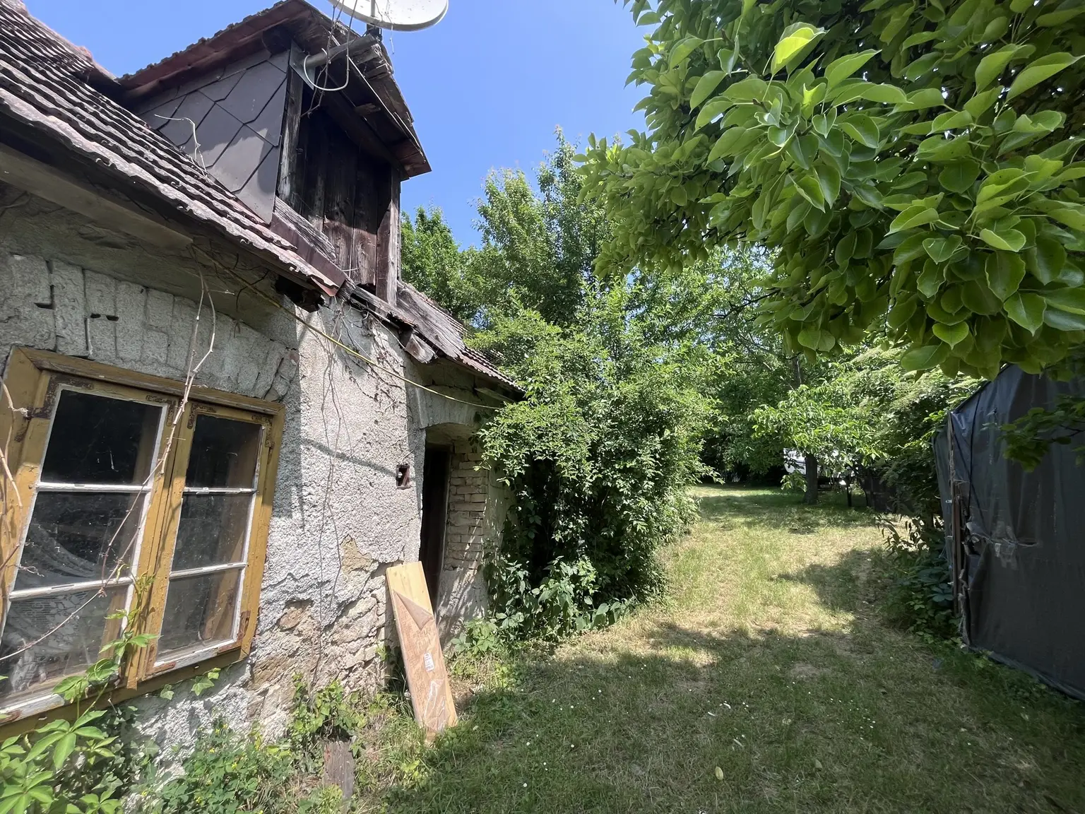 Grundstück mit Altbestand