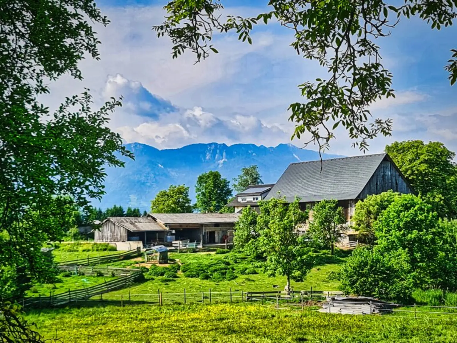 Einzigartiges Paradies für Mensch und Tier in herrlicher Aussichtslage