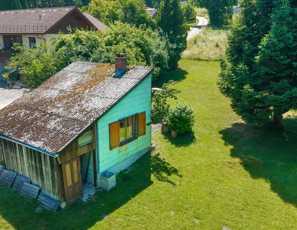 Idyllisches Feriengrundstück mit kleinem Häuschen in absoluter Ruhelage