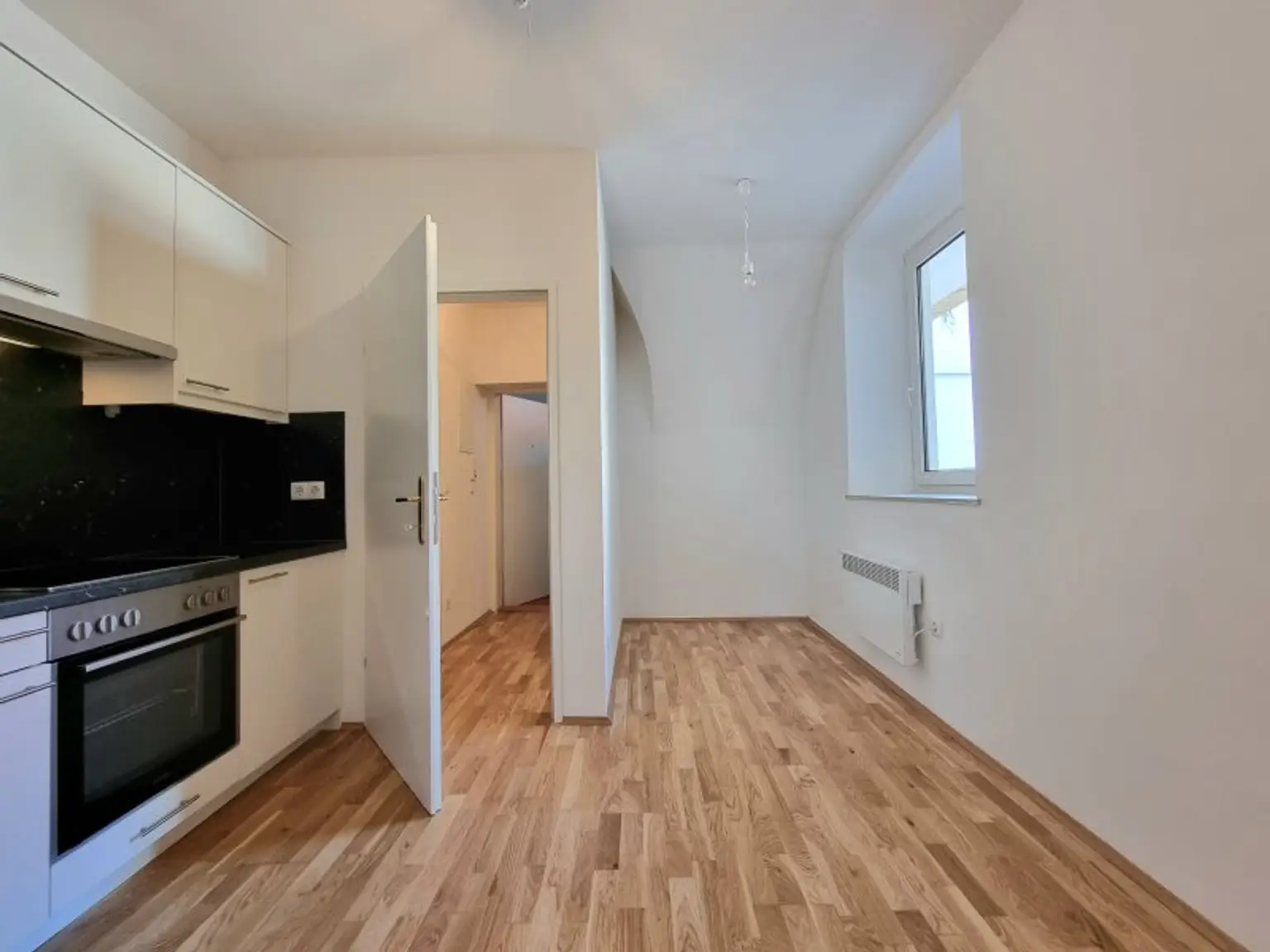 Wohnküche / Home Office Bereich