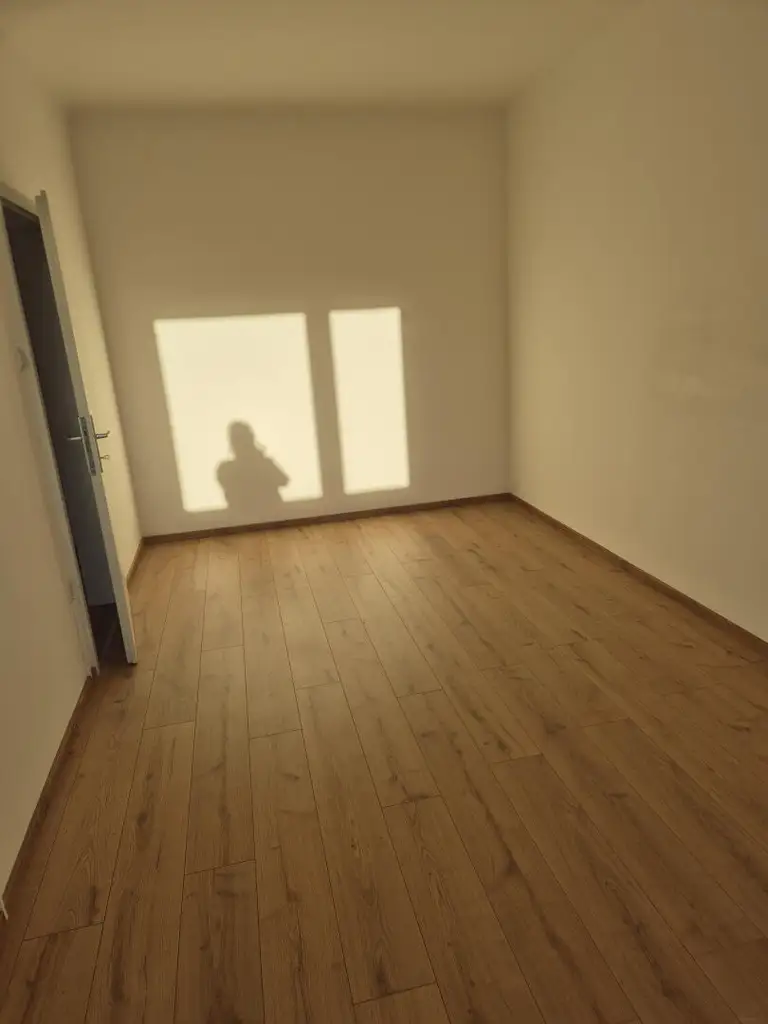 2 Zimmer mit Balkon