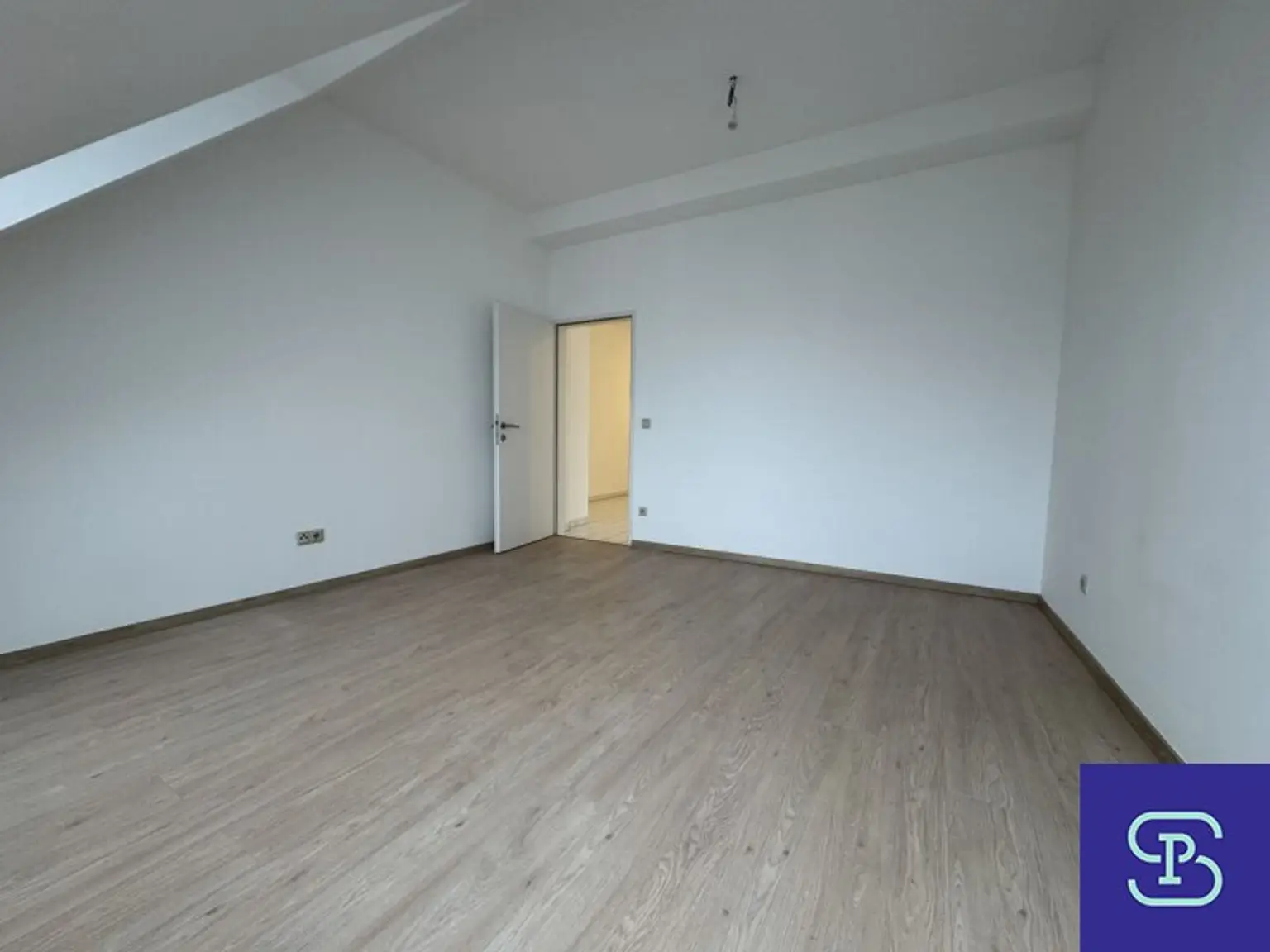 Provisionsfrei: Unbefristete 77m² DG-Wohnung mit Lift - 1100 Wien