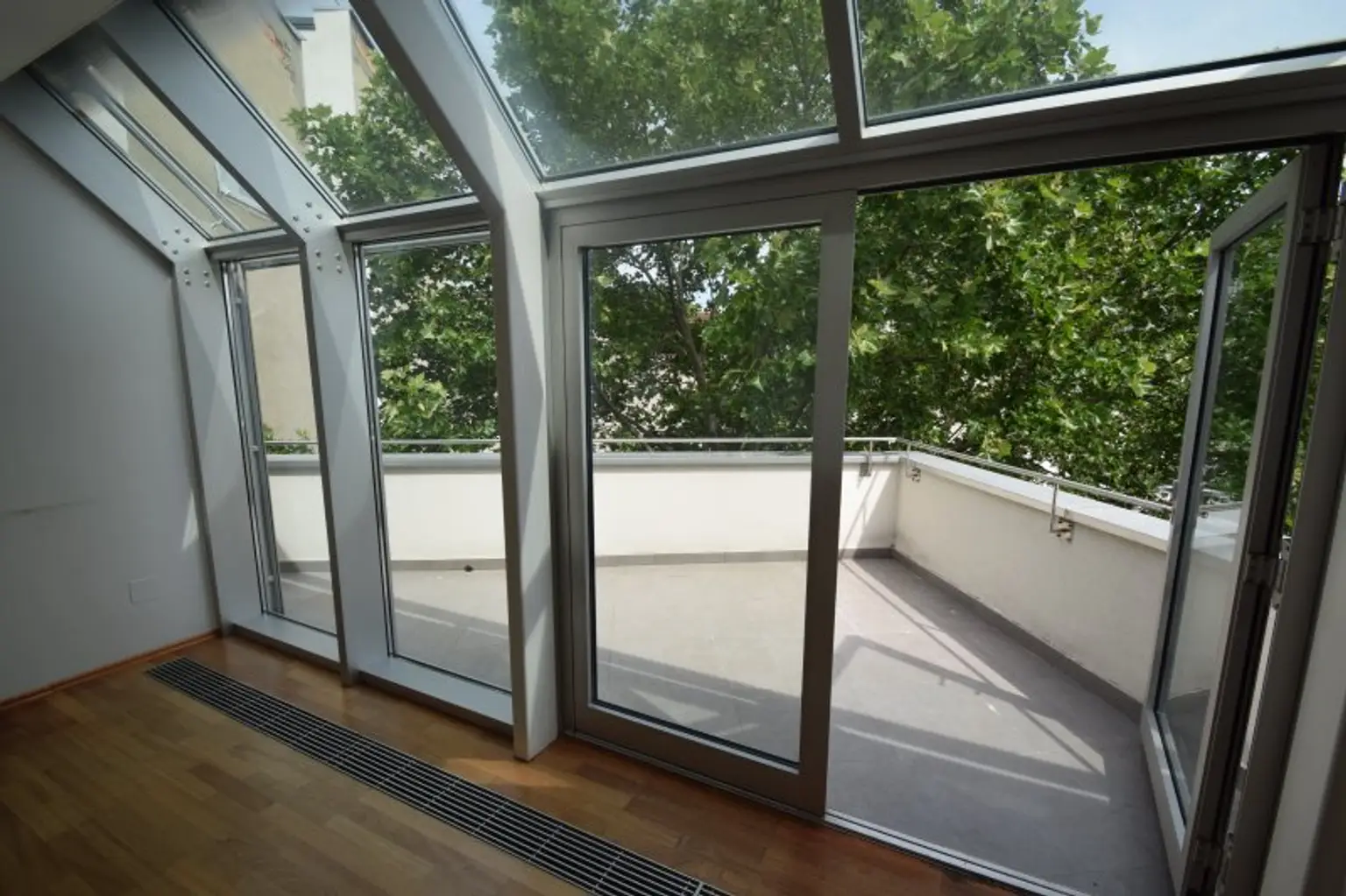 13_Ausgang Balkon