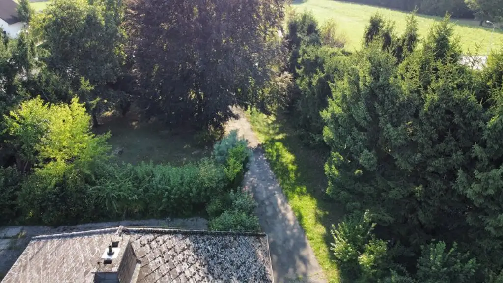 Großes Grundstück für 2 Doppelhäuser oder mehr: Ihre Chance auf 3787 m² ein Projekt zu verwirklichen!
