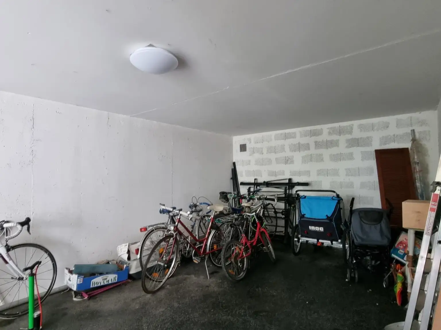 WOHNUNG  MIT  WOHNRECHT