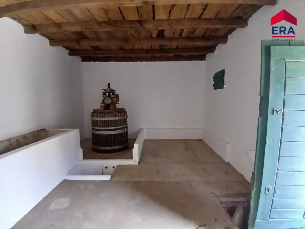 Traditionelles Presshaus mit Kellerröhre in Ketzelsdorf nahe der Weinstadt Poysdorf
