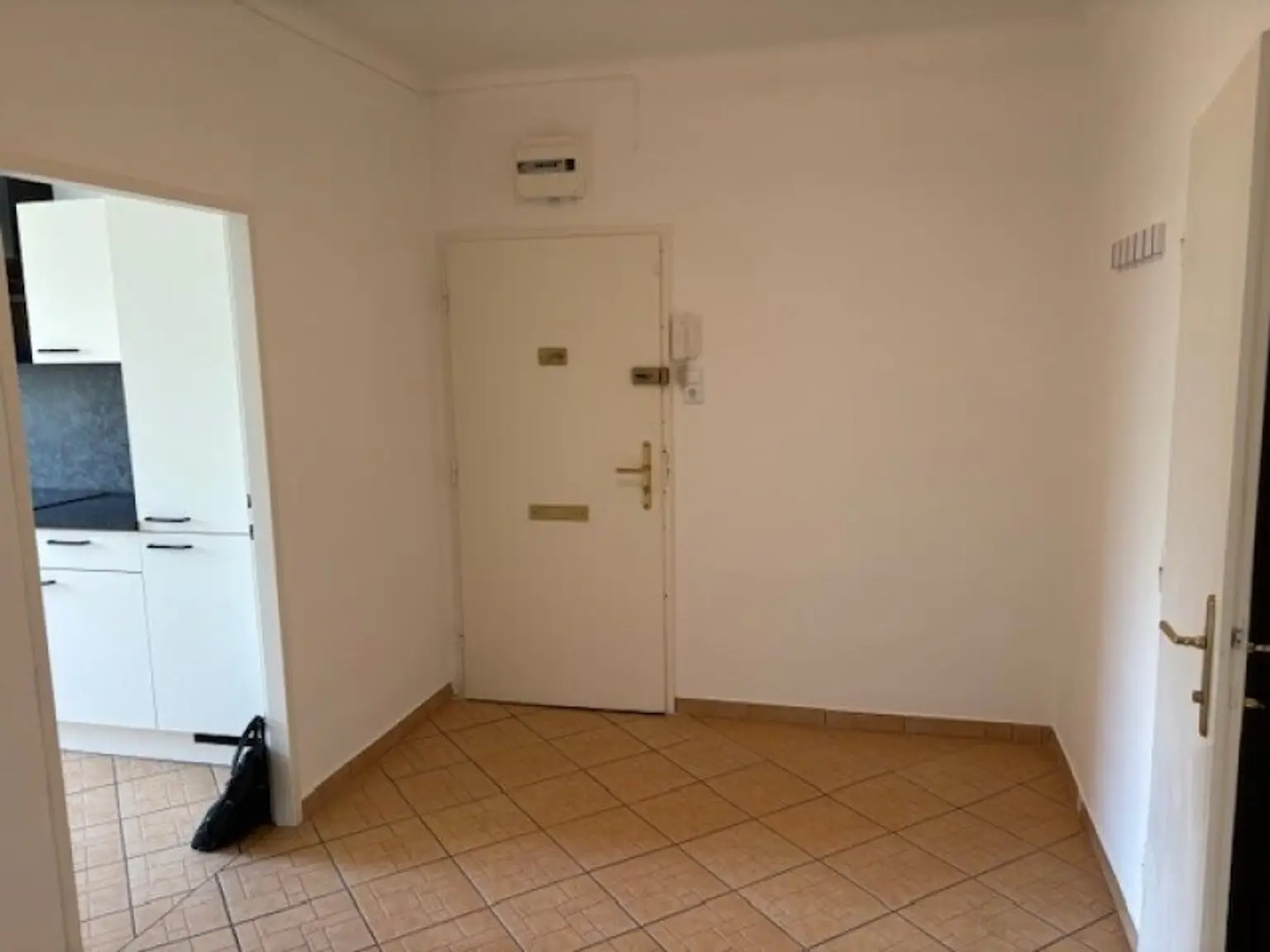 Geräumige 2 Zimmerwohnung in U-Bahn Nähe !