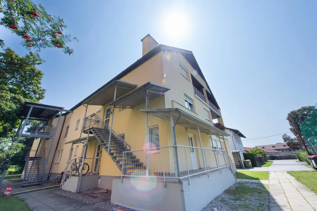 Verlassenschaftswohnung – Entrümpeln & Sanieren! Carport inklusive
