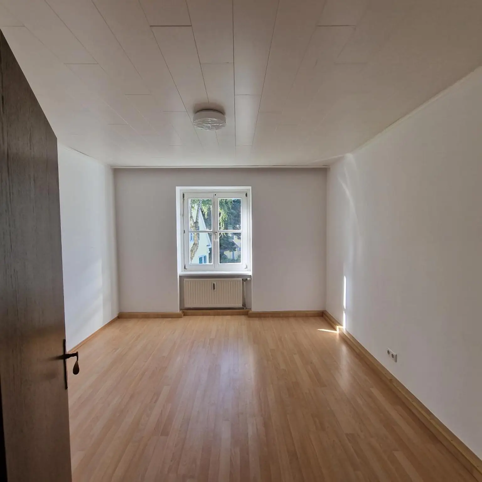 4-Zimmer-Wohnung im 1. Stock! Gartenmitbenützung! 1 Monat mietzinsfrei!