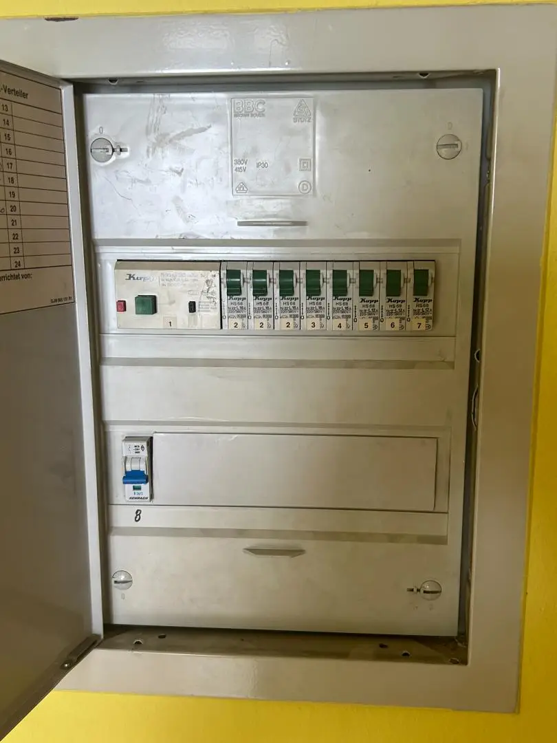 Wohnung-sanierungsbedürftig