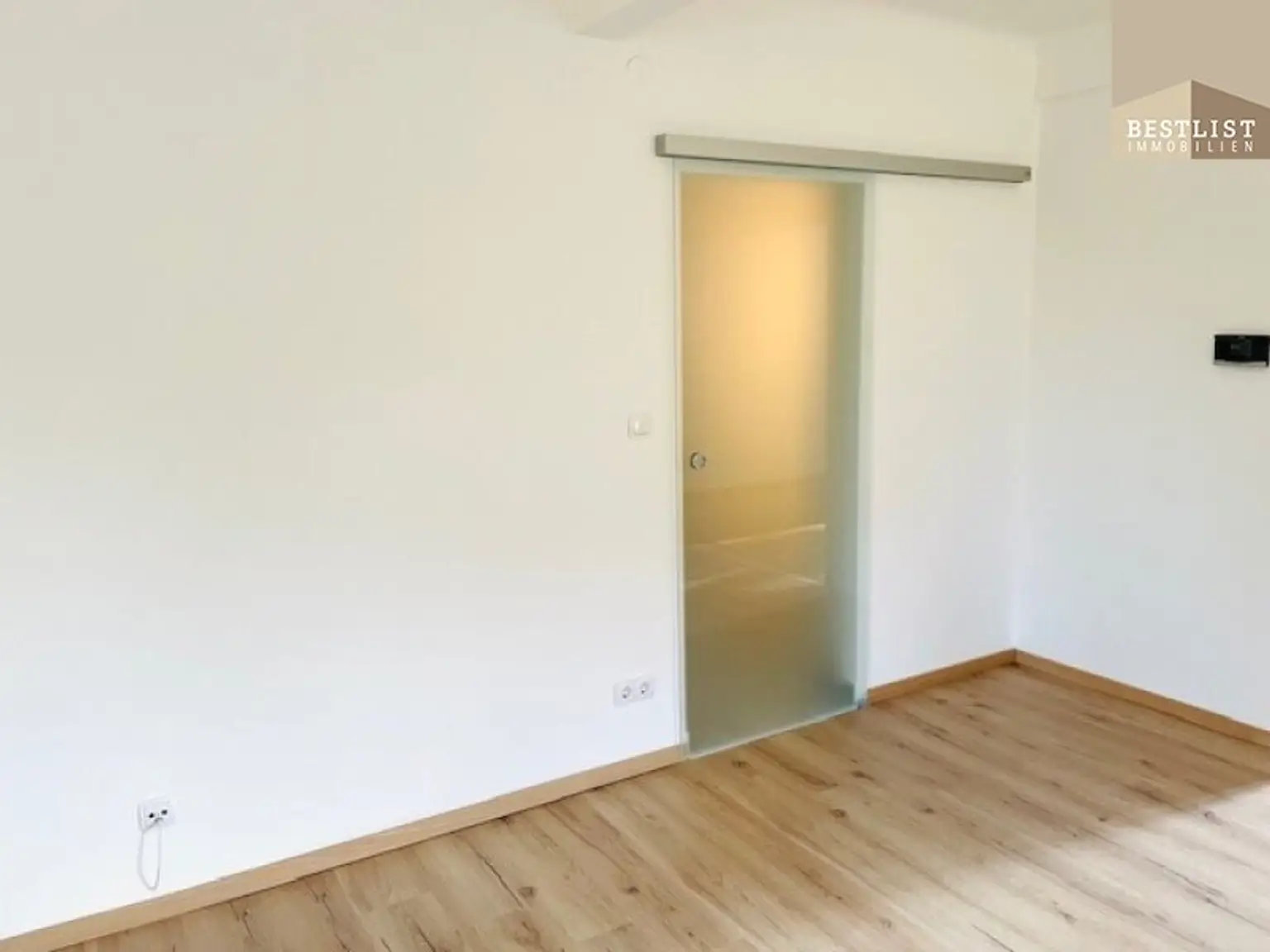 Vermietete 3 Zimmer Erdgeschosswohnung mit Ordinationswidmung