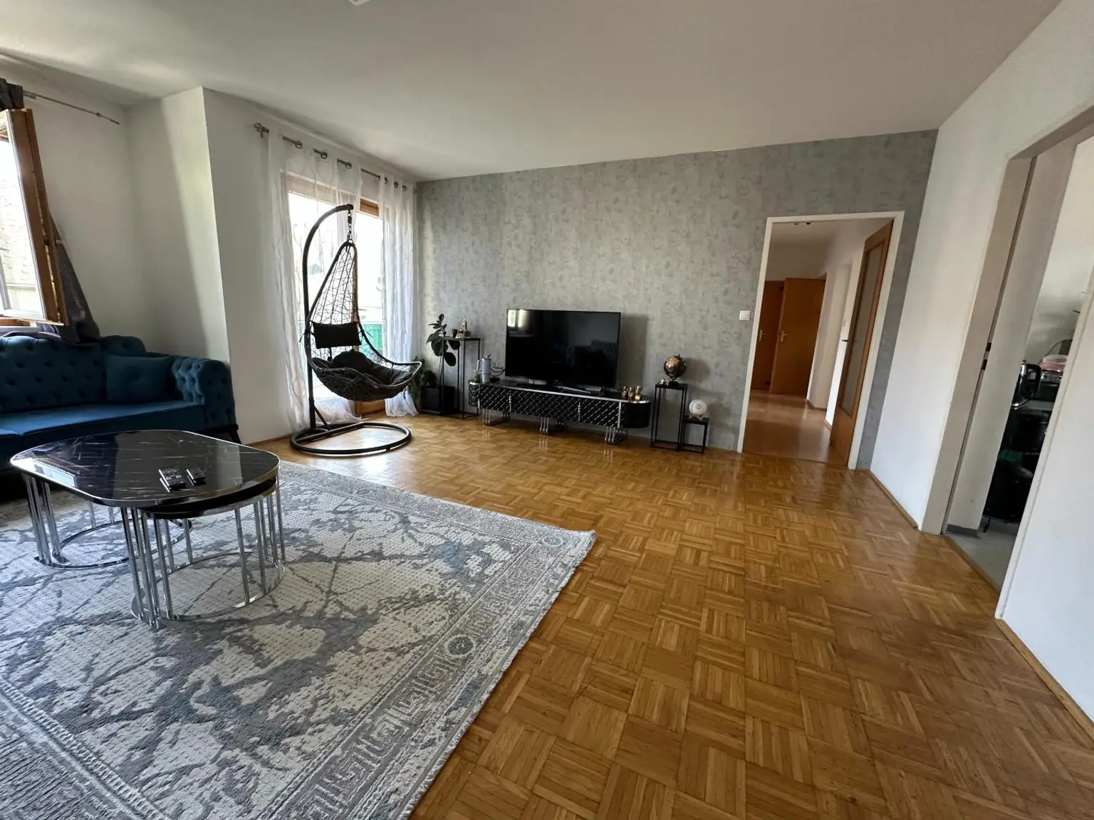 Große, gepflegte Eigentumswohnung mit Balkon und praktischer Raumaufteilung! Ideal für Familien!
