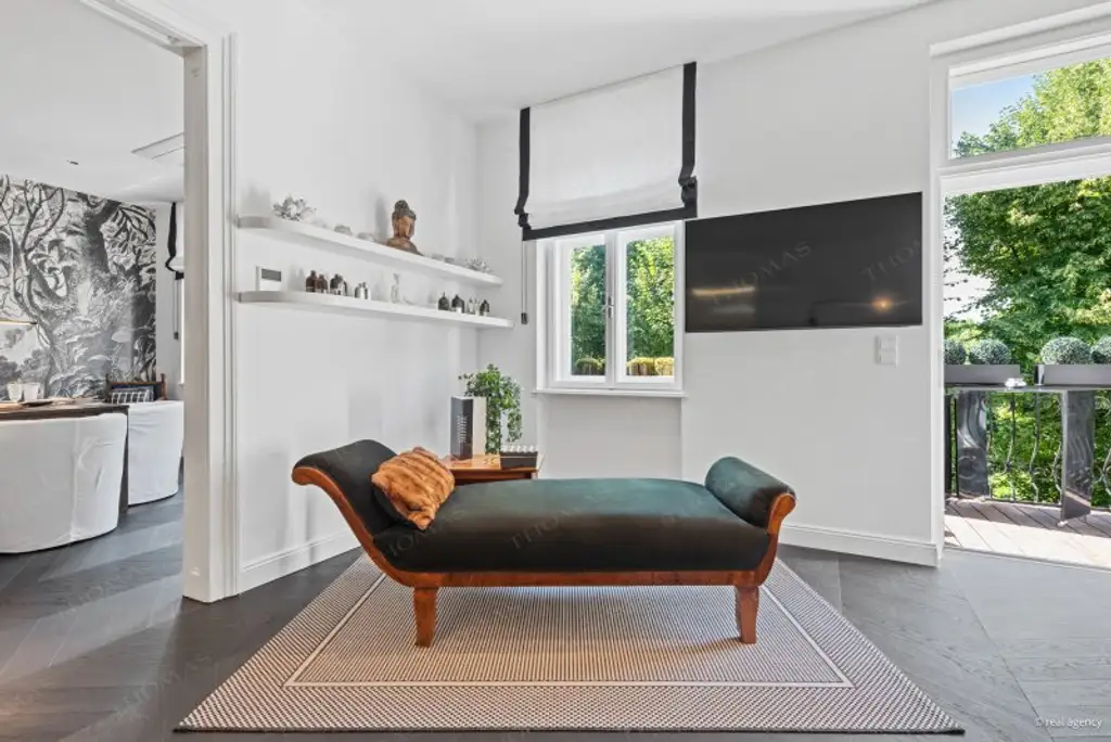 Luxuriöse, komplett möblierte Designerwohnung mit Balkon in Bestlage Döbling – barrierefrei & bezugsfertig