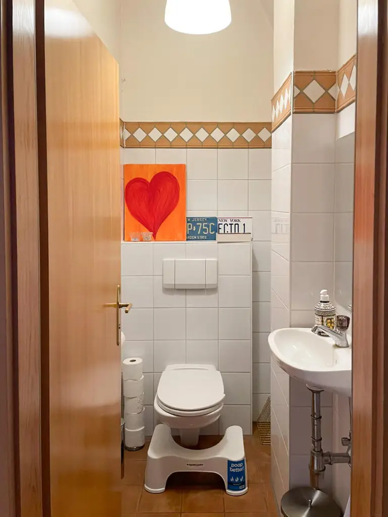 Charmante 3-Zimmer-Dachgeschosswohnung mit Lift am Opernring – Urbanes Wohnen im Herzen von Graz