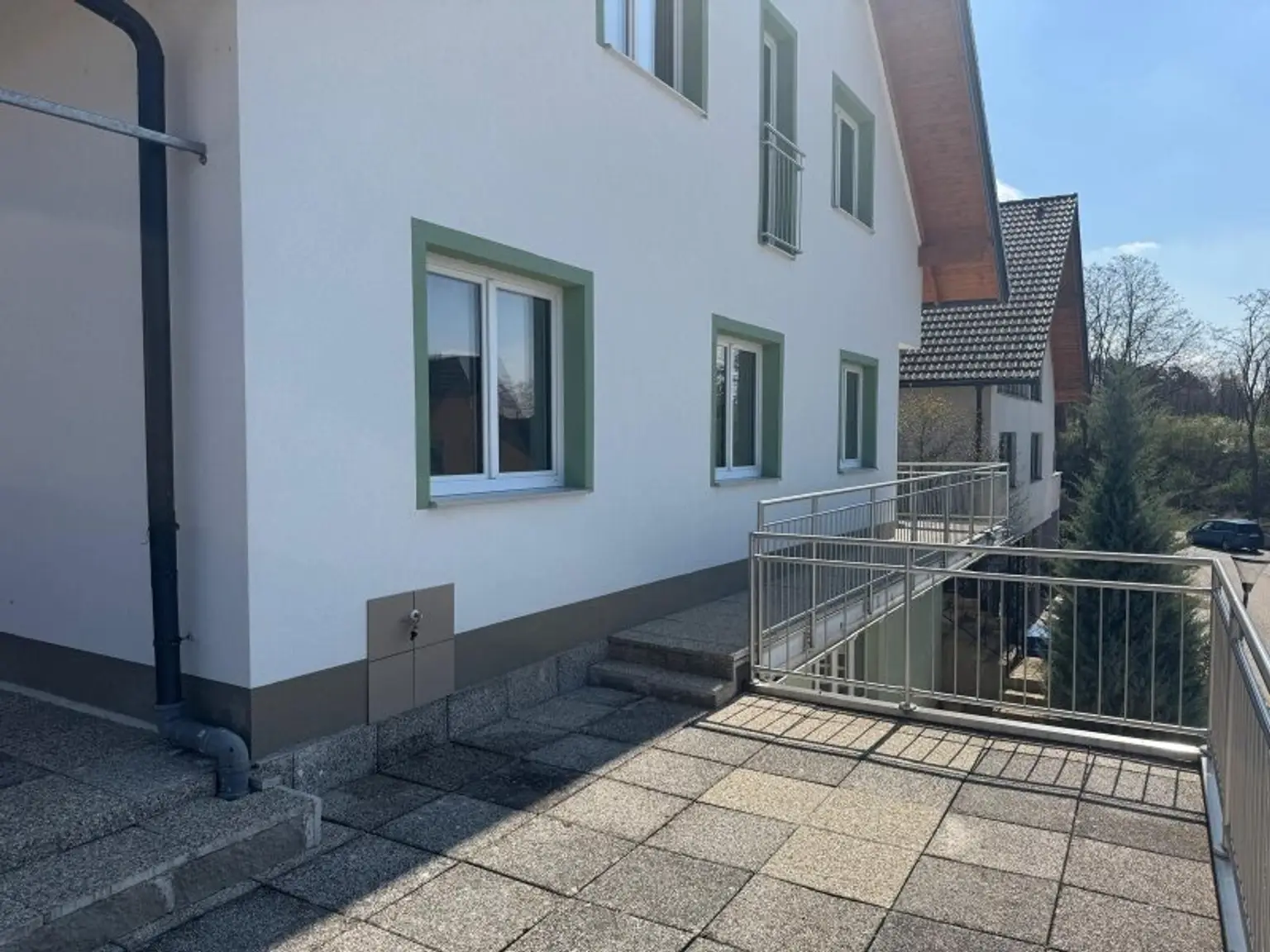 Neues, geräumiges Einfamilienhaus mit Garten in ruhiger Wohnsiedlung nahe Mistelbach (!) 2-Generation-Wohnhauseignung (!)