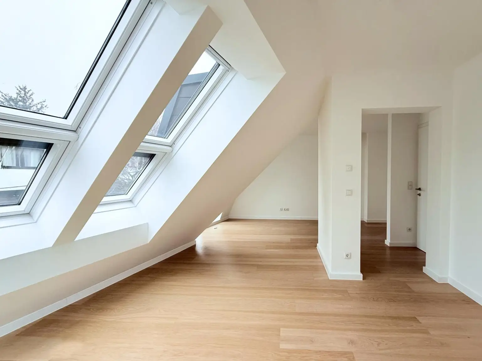 LUXUS, Ruhe, Fernblick| Große TERRASSE| BALKONE | EIGENES POOL