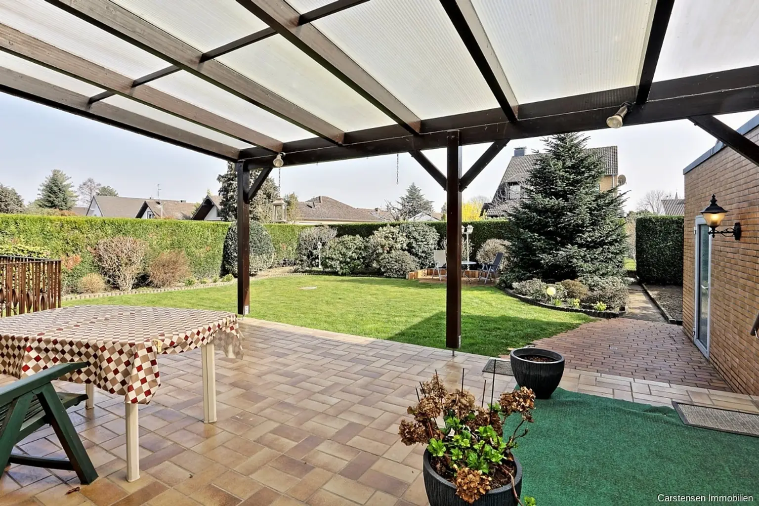 Überdachte Terrasse Bild 2