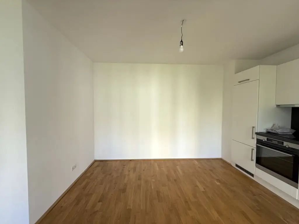Gut geschnittene 2-Zimmer Wohnung in ruhiger Seitenstraße nahe U4 Hietzing