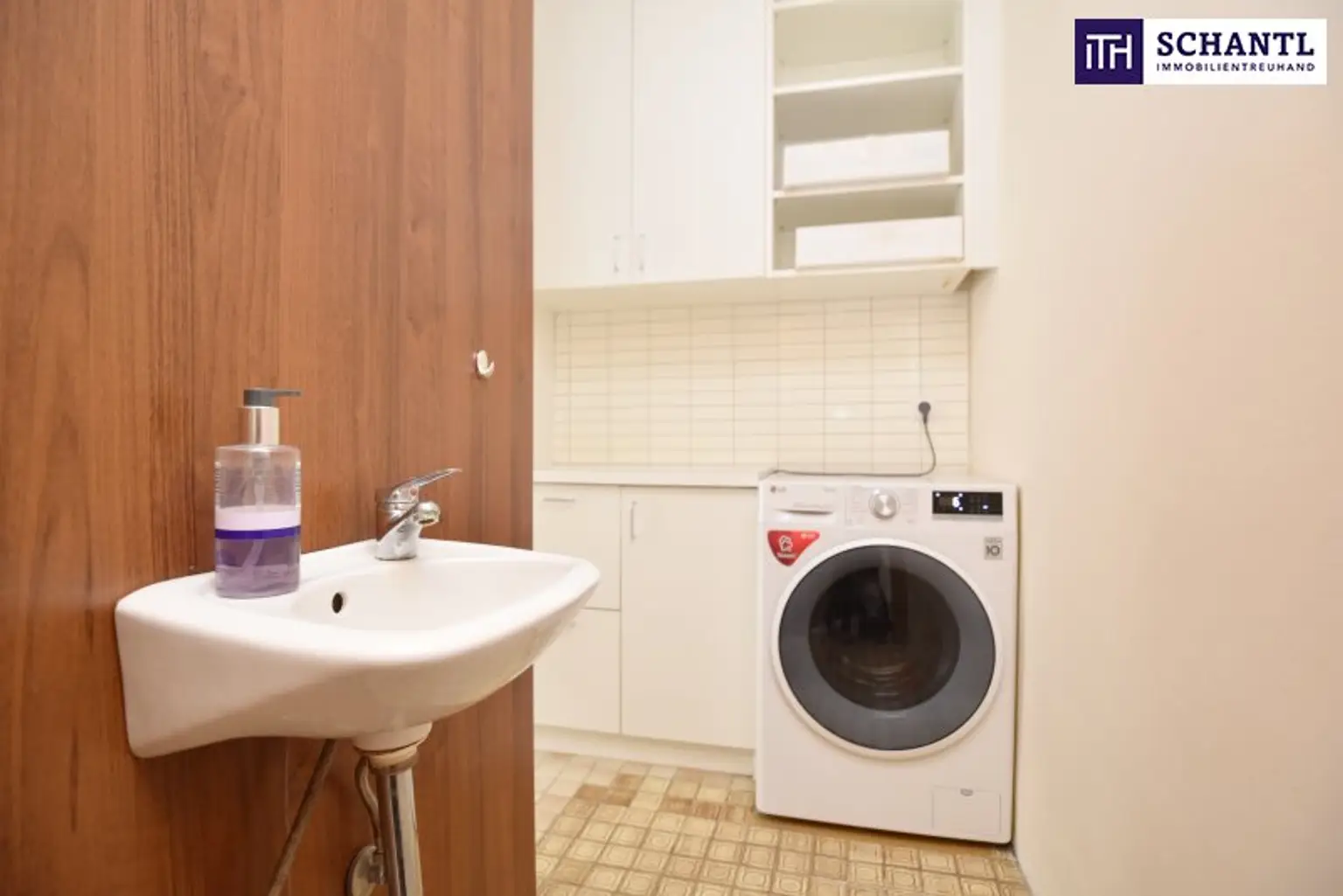 Ein Zuhause mit Raum für Leben, Generationen und Zukunft! Vielseitiges Ein- bis Zweifamilienhaus auf großem Grundstück nahe Lutzmannsburg!