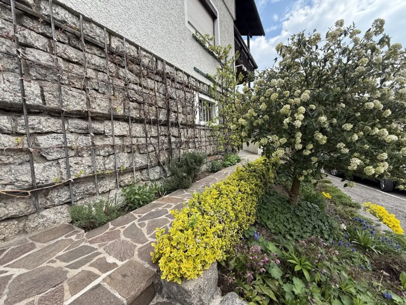 Zweifamilienhaus nahe Linz mit Blick Richtung Schloss Steyregg