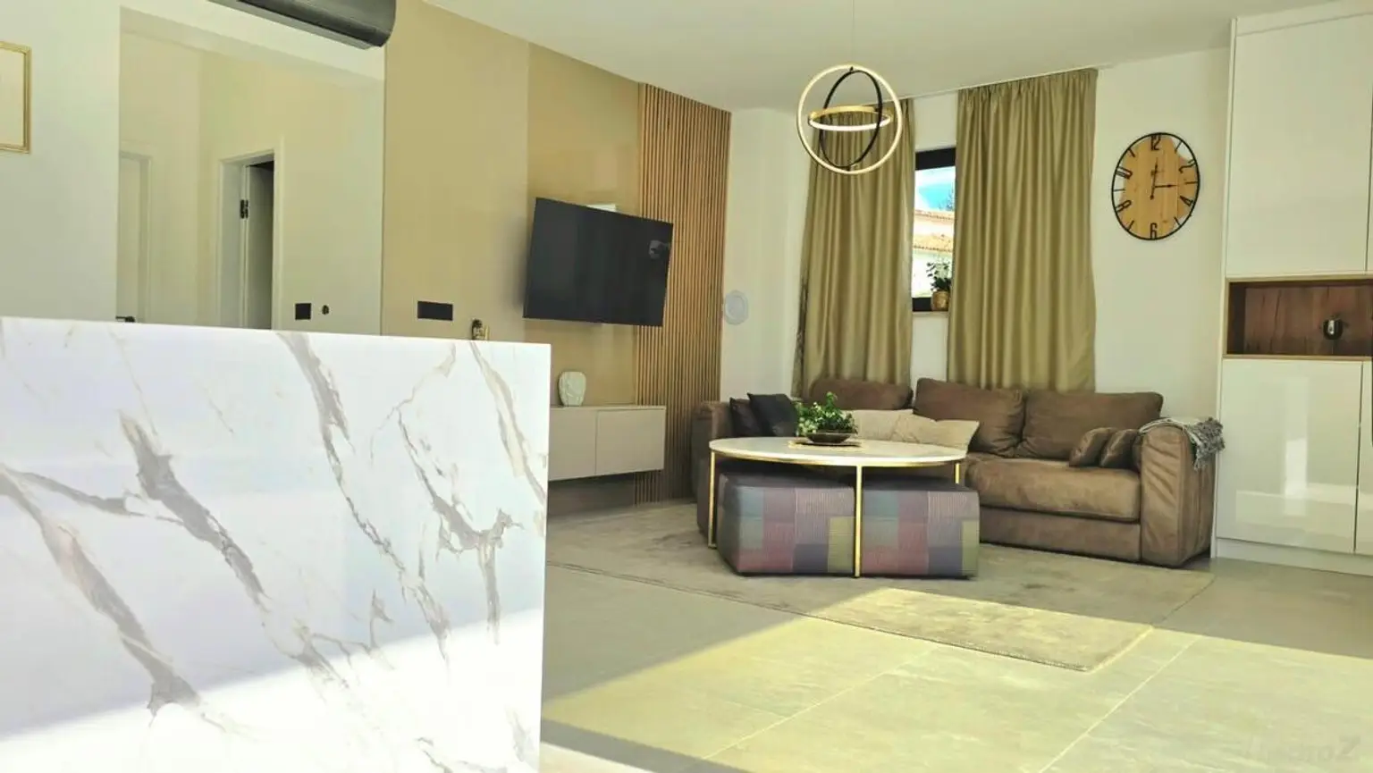 06177211-E7A9-45D5-88B4-7F2A1AD75833_1_105_c