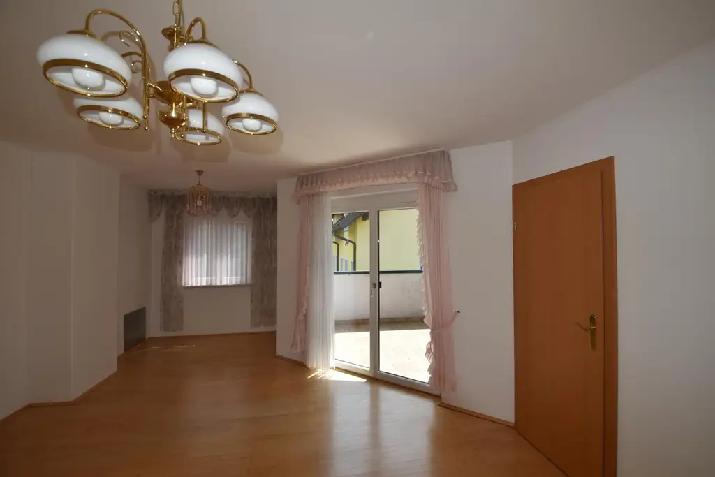Doppelhaushälfte mit Garten & Carport - in beliebter Lage