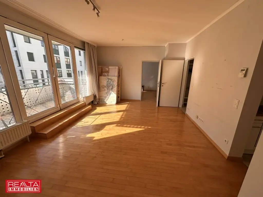 3-Zimmer-Wohnung mit Balkon, Pool und Gemeinschaftsgarten