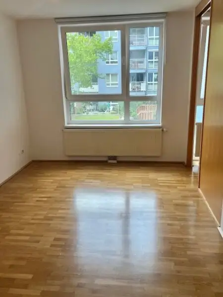 Moderne 3-Zimmer-Wohnung in 1140 Wien: Balkon, Garagen & perfekte WG-Option!