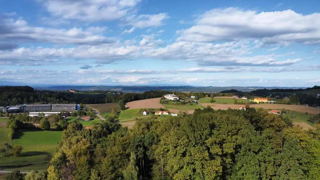 Grundstück für Bauträger oder Sport- und Thermenprojekt. Raum für Ihre Vision.