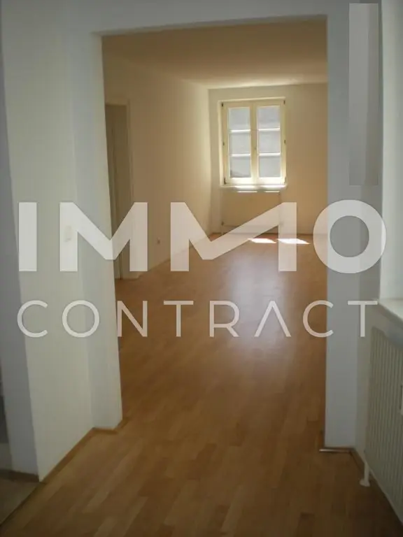 ** Ruhige 2-Zimmer Wohnung am Hauptplatz 15-16 , Top 18 **