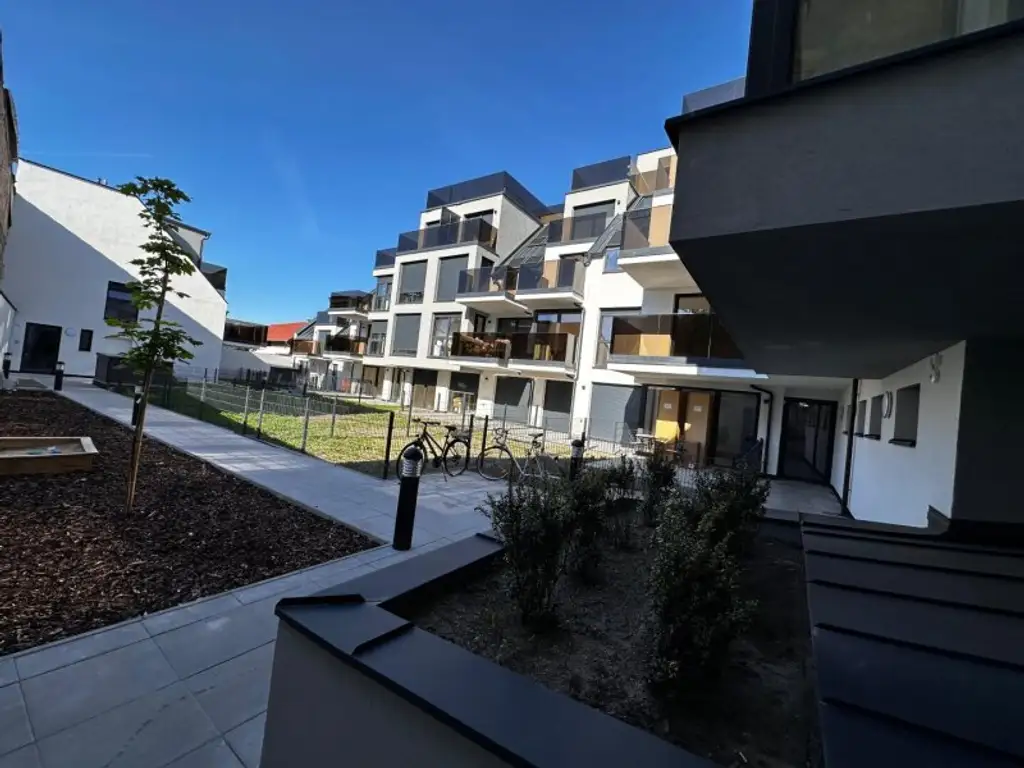 Monthly Rental! Luxury Living! Penthouse! Skyline+Kahlenberg View! Terrasse! Garage!