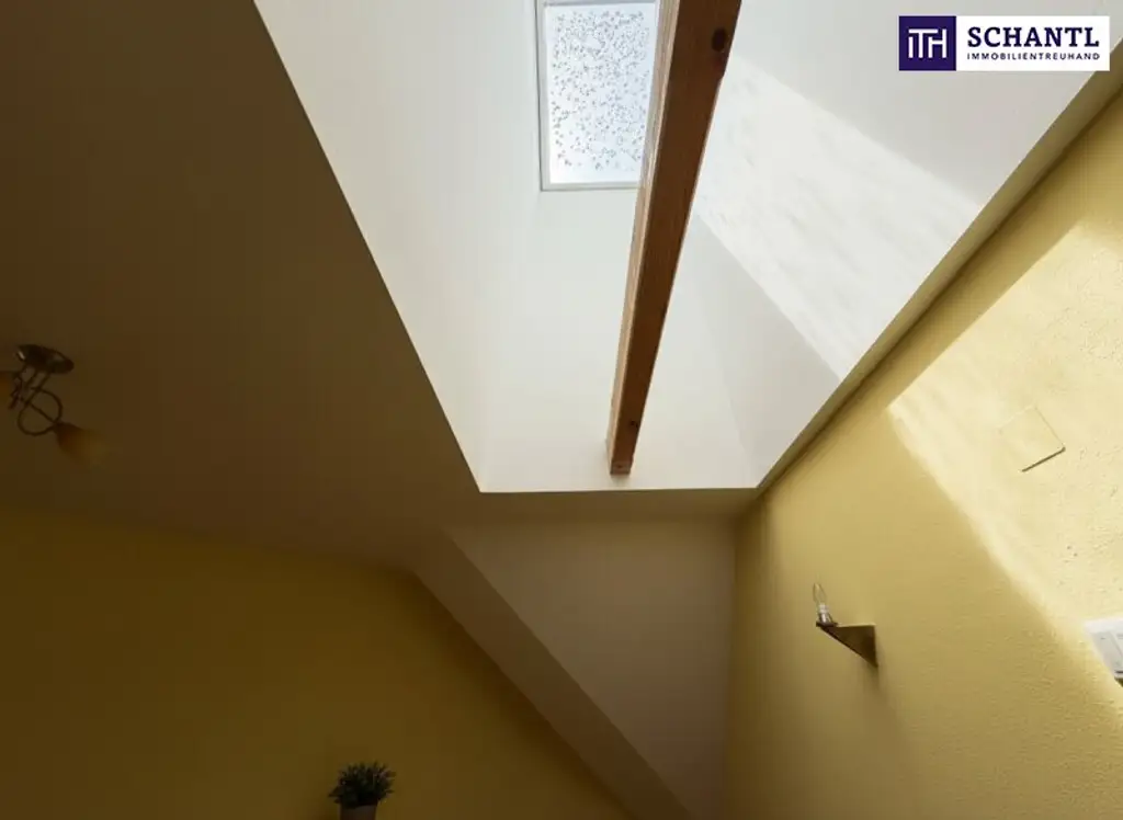 SONNENLAGE - Neuwertiges ca. 160m2 großes Traumhaus mit idyllischem Garten + Terrasse, 2 Garagen & Top-Ausstattung in Ruhelage