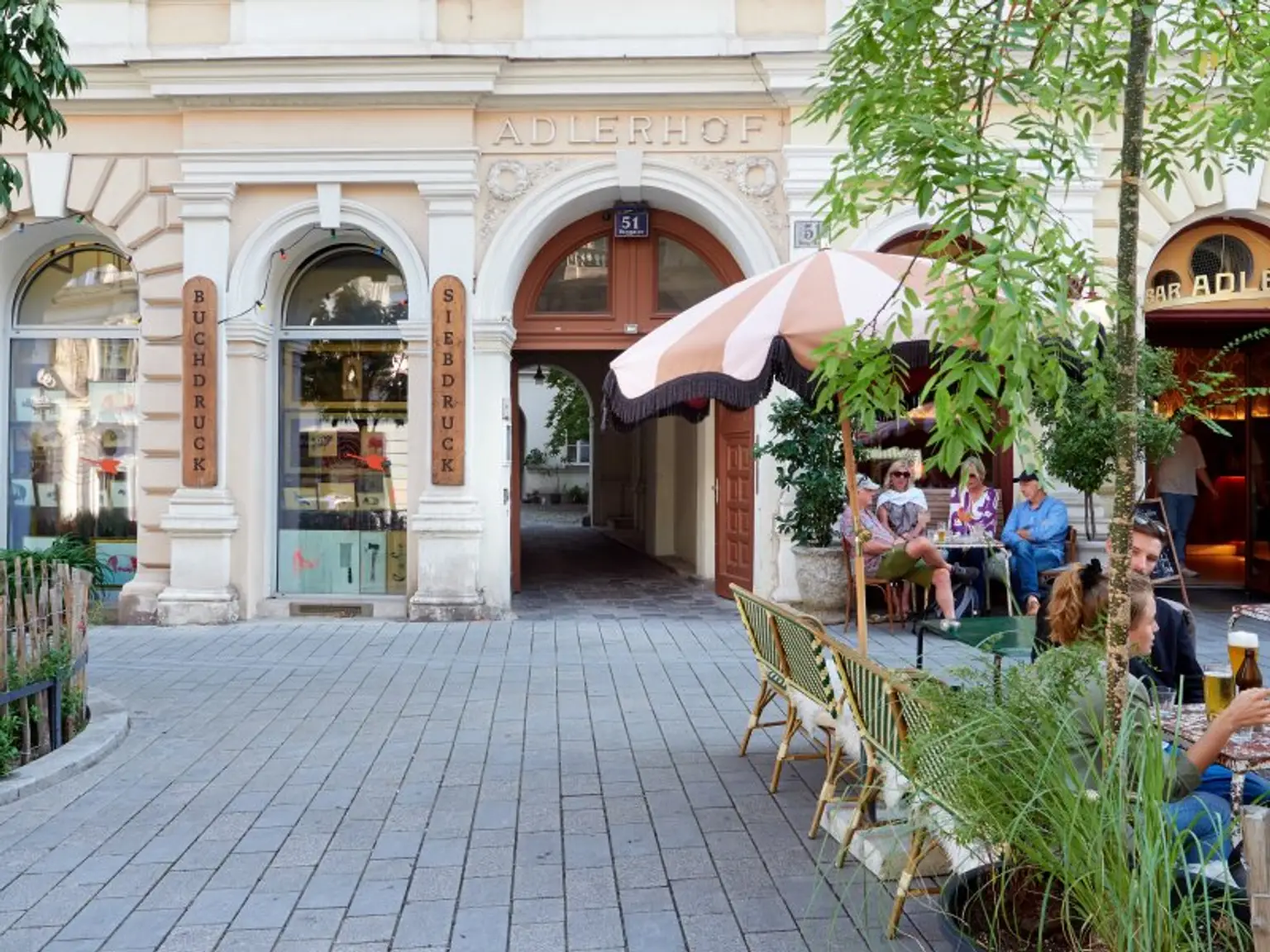Prachtvolle 3-Zimmerwohnung in 1070 Wien mit Terrasse zu vermieten