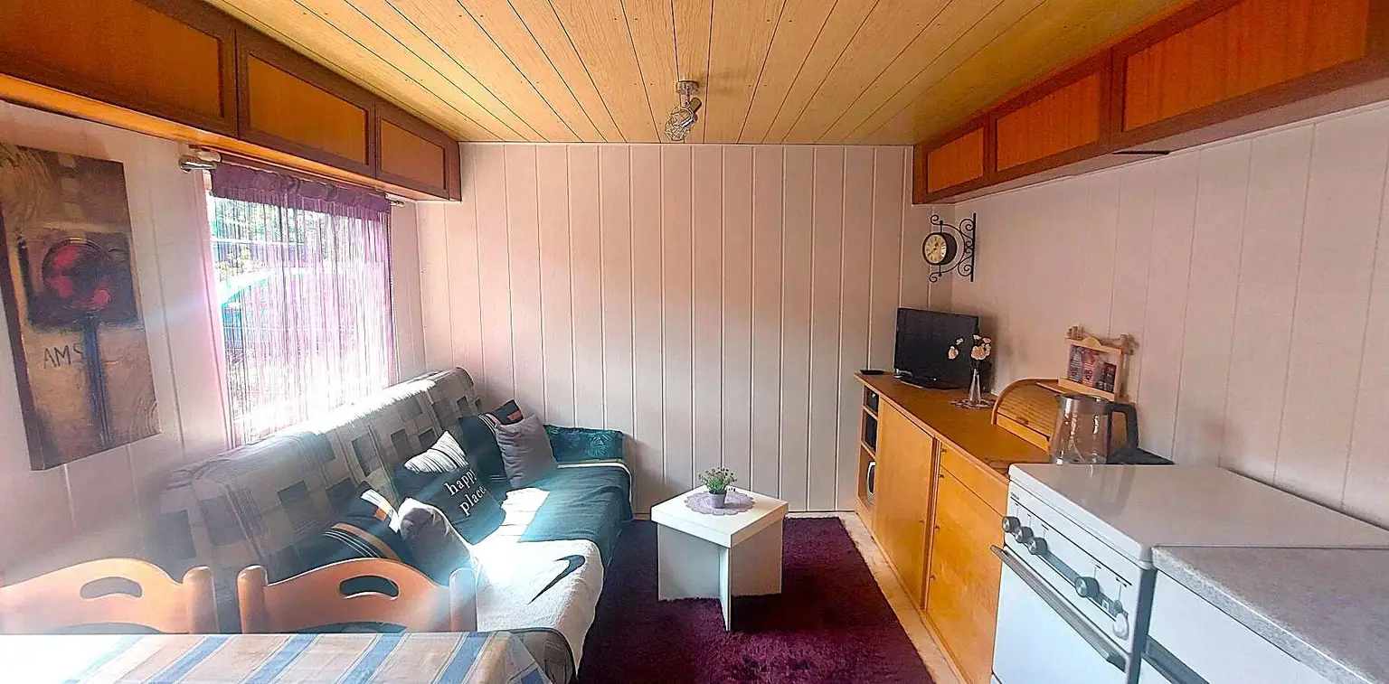 Wohnzimmer mit Küchenzeile