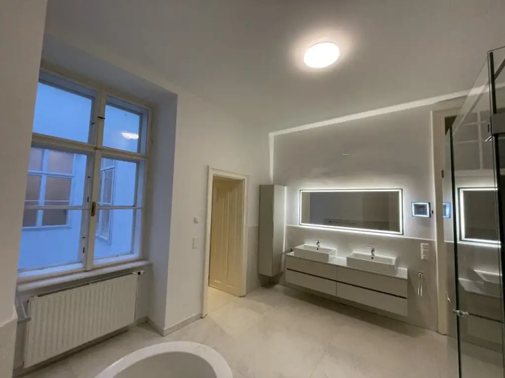 162 m² LUXURIÖSER ALTBAU -- GENERALSANIERT -- NEBEN GRABEN -- UNBEFRISTET!