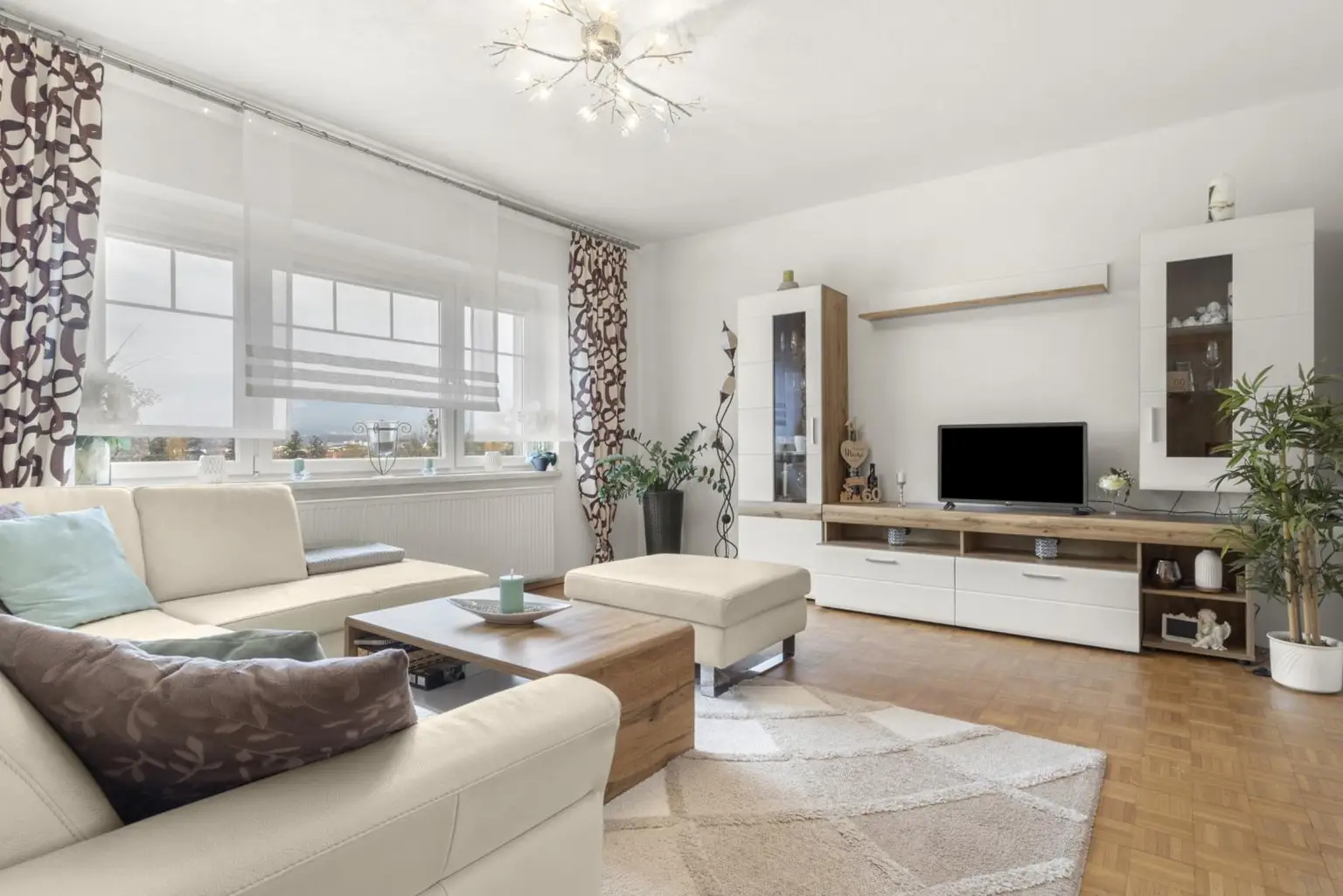 Großzügiges, gemütliches Einfamilienhaus mit Gartenparadies und Weitblick in Wolfsberg